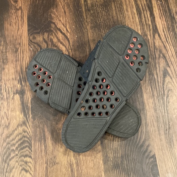 ADIDAS Slides - Picture 5 of 6